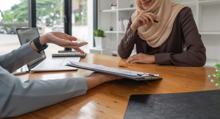 استشارة افتراضية مع المصممة نوف